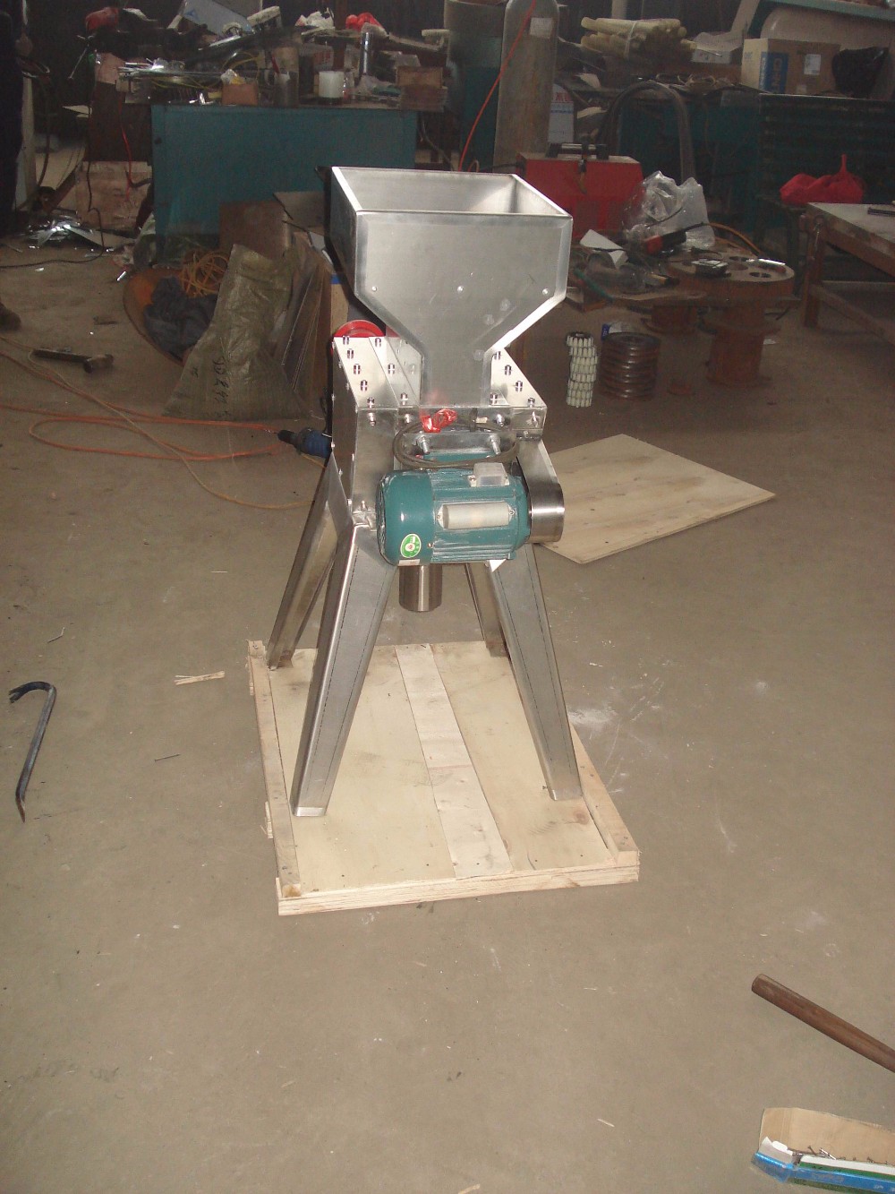 Mini Stainless Steel Grain Grinder The Ultimate Solution for Bar and House Brewing