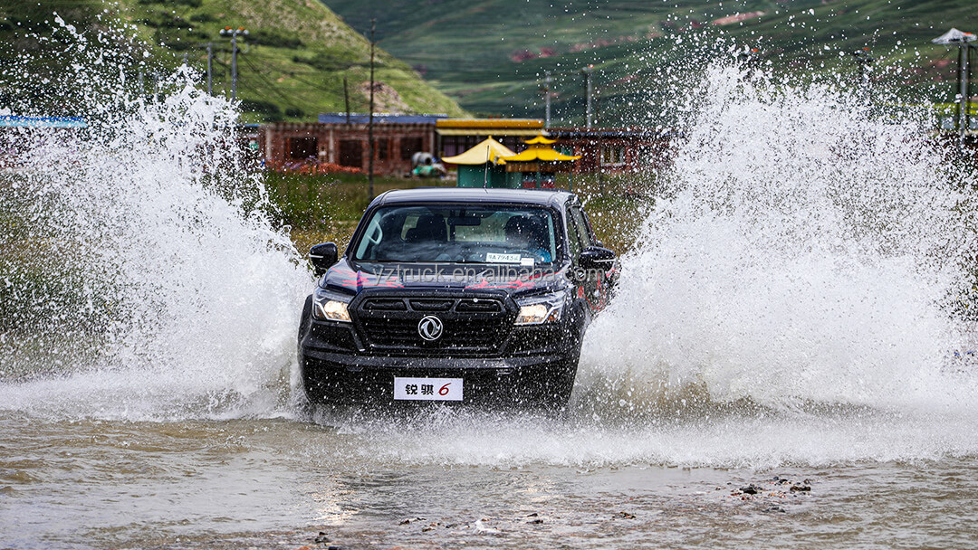 163hp 4x2 Wheel Drive Double Cabin Pickup with Dimensions 5310x1850x1910mm sanitation vehicle