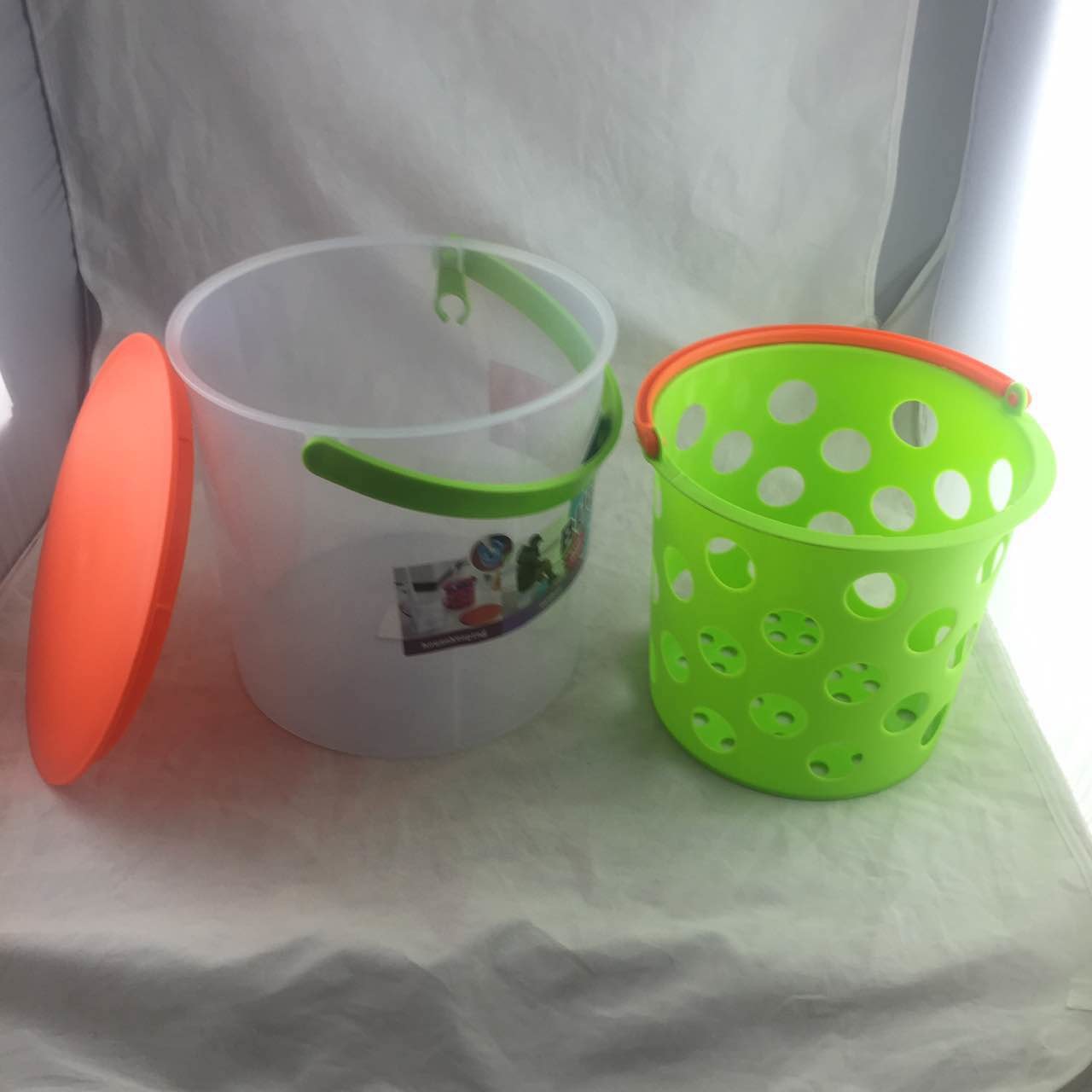 Rustproof Green Household Storage Racks , Telescopic Handle Fishing Bucket