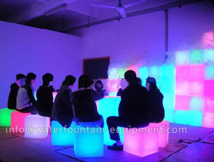 Multi Colors LED Cube Chair For Bars , Outdoor Area UV Resistant Light Up Cube Seat