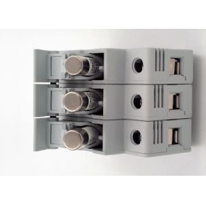 32A 3 Pole Fuse And Fuse Holder White Electric Low Voltage Usage Protect PV