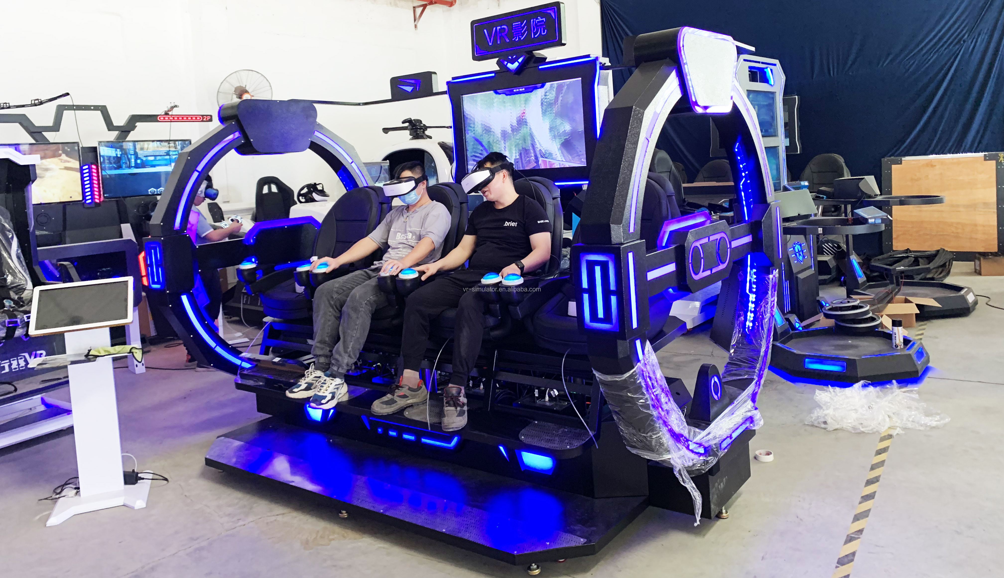 Dreamland hot sale 9d vr cinema 4 seats vr simulator for amusement park