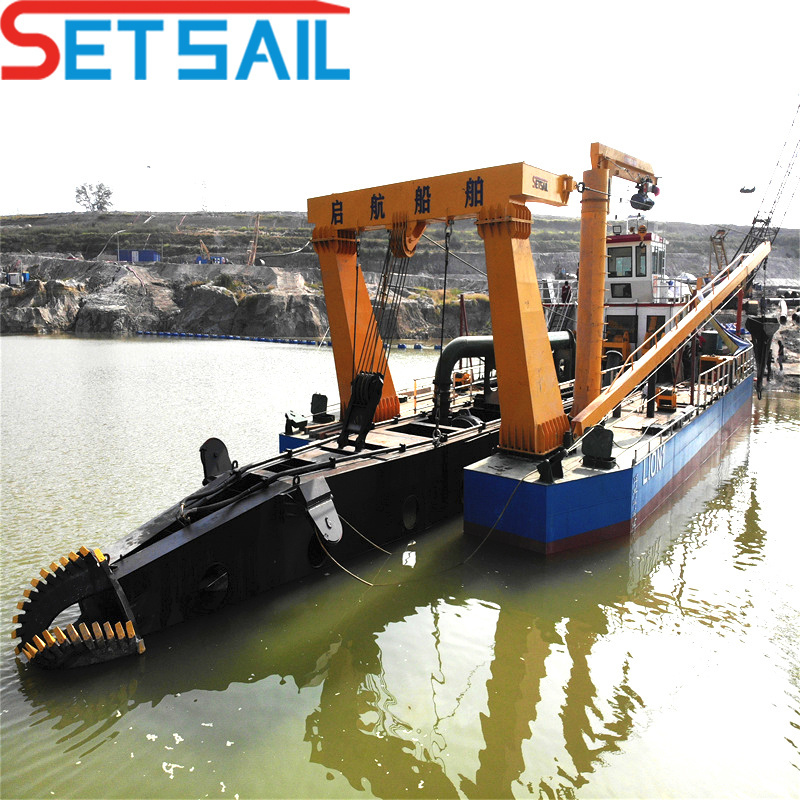 Diesel Engine Capacity 1100m3 Cutter Suction Dredger for Sale