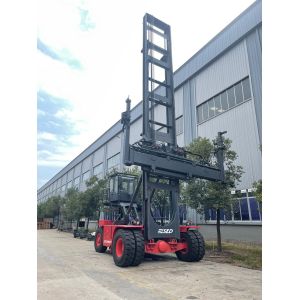 China B1 B2 B3 8t 9t Lifting Stacking Container Handling Red Empty Container Handler And Spreader Type on sale China B1 B2 B3 8t 9t Lifting Stacking Container Handling Red Empty Container Handler And Spreader Type on sale