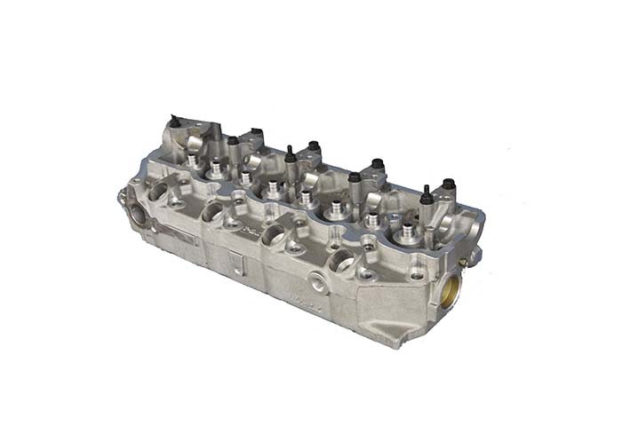 HYUNDAI 4D56 4D56T Diesel Engine Cylinder Head 2210042700 22100-42700