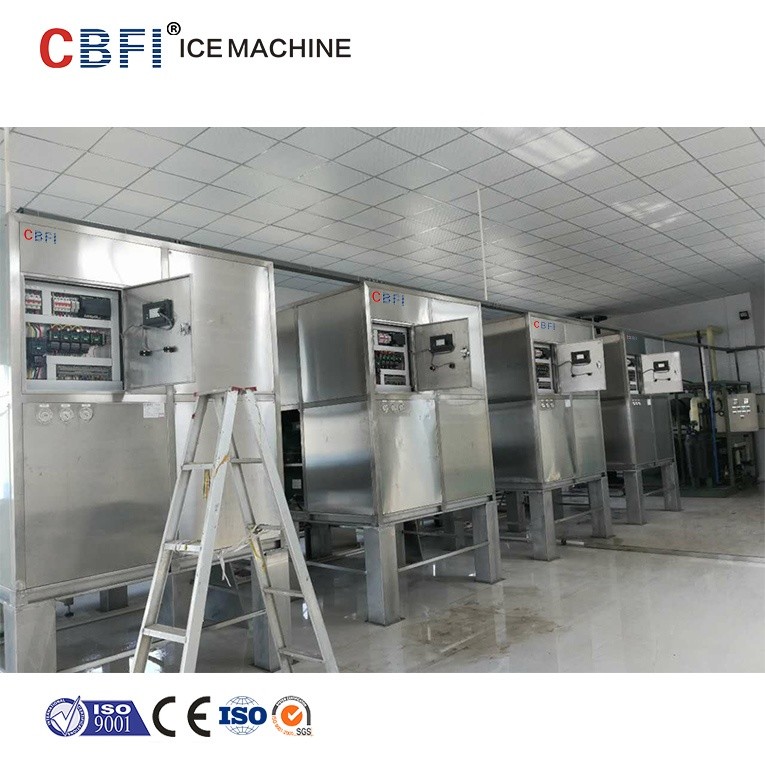 Party Ice Cube Machine For Bar , Compact Commercial Ice Maker