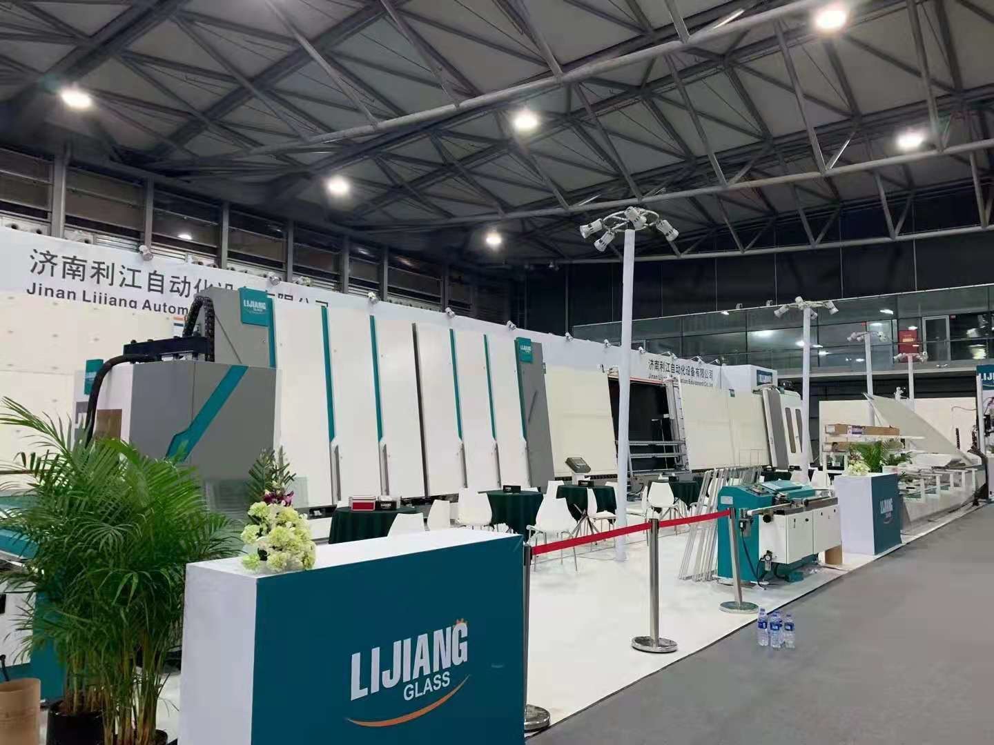 High Speed Processing Hollow Glass Production Line Automatic Cleaning And Drying