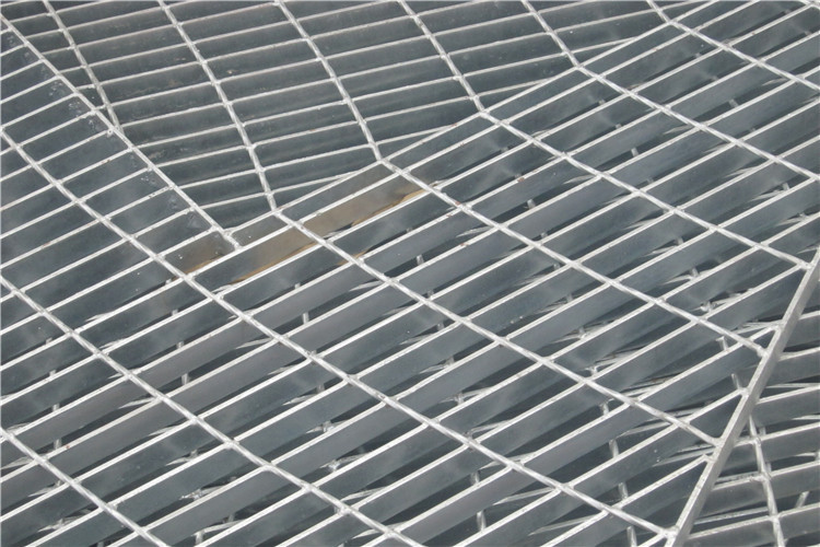 Rectangular Stainless Steel Bar Grating 25mm Height For Industrial Applications