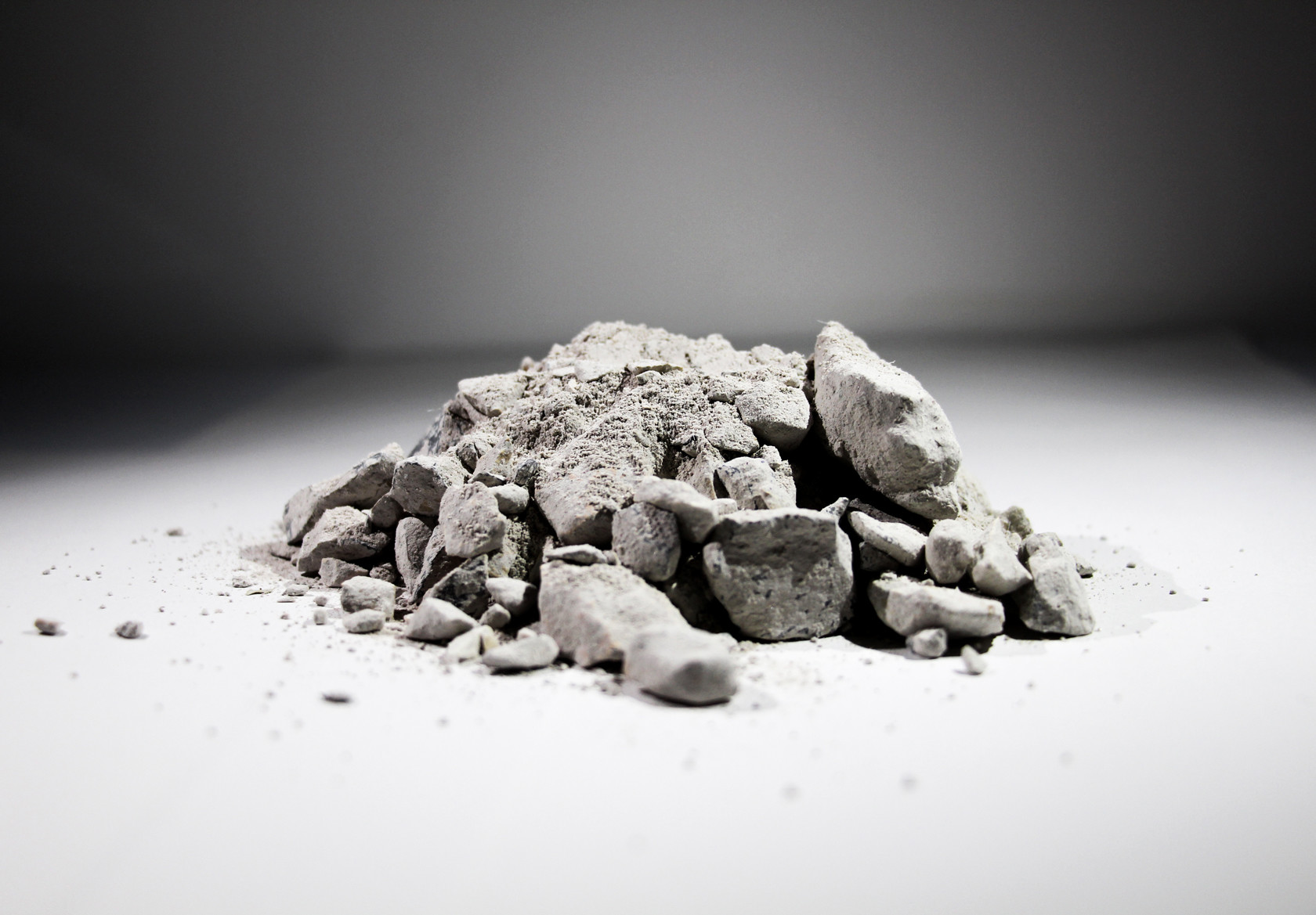 Ladle working layer castable/Refractory Castable for steel furnaces/high strength,better volume stability