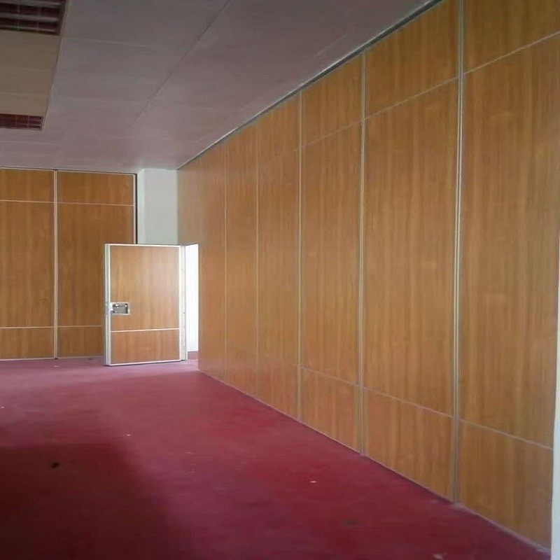 85 mm Thickness Wooden Operable Partition Wall For Hotel Plywood Surface