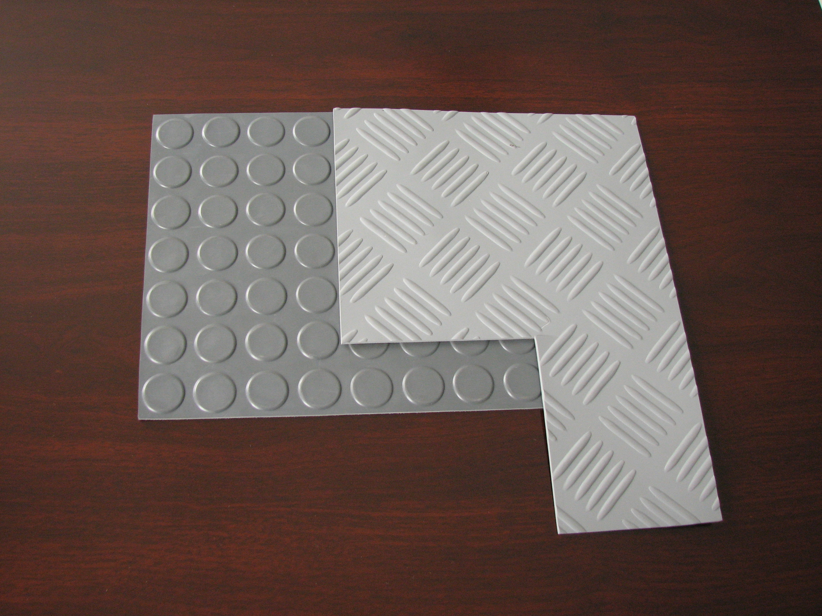1 - 1.5m Width Round Button Industrial Rubber Sheet , Anti-slip Rubber Flooring Sheet
