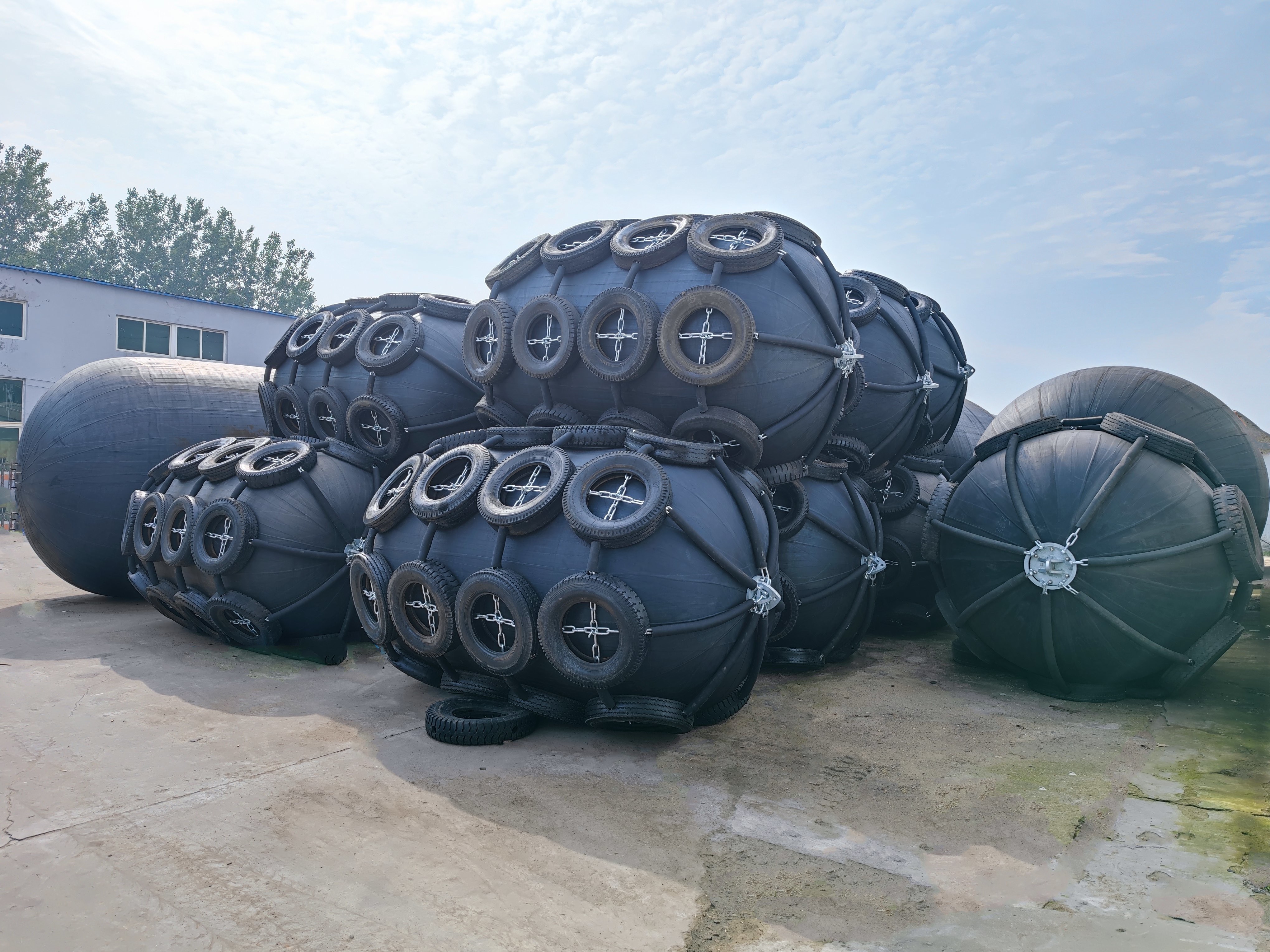 Good Price Yokohama Type Pneumatic Rubber Fender For Sale