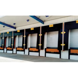 China Lightweight Inflatable Dock Shelter With Galvanized Steel Liner  Weather Resistance on sale