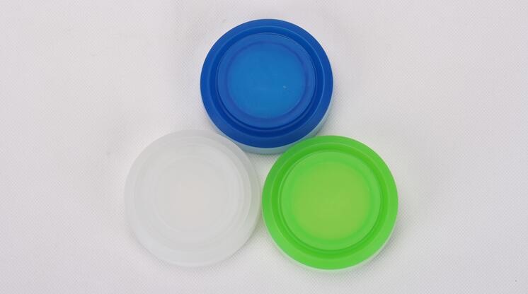 Portable Creative style foldable travel plastic cup with pill case, Random color creative travel cup with pill case for