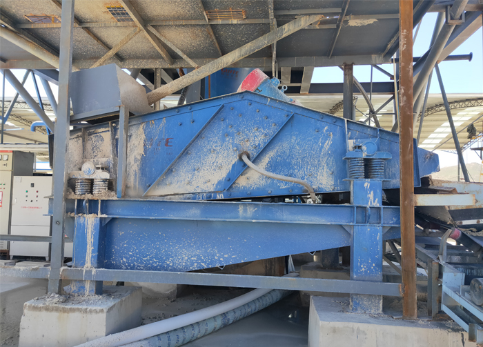 Ore Carbon Steel Linear Vibrating Dewatering Screen with and Mesh Size 0.1-0.5mm