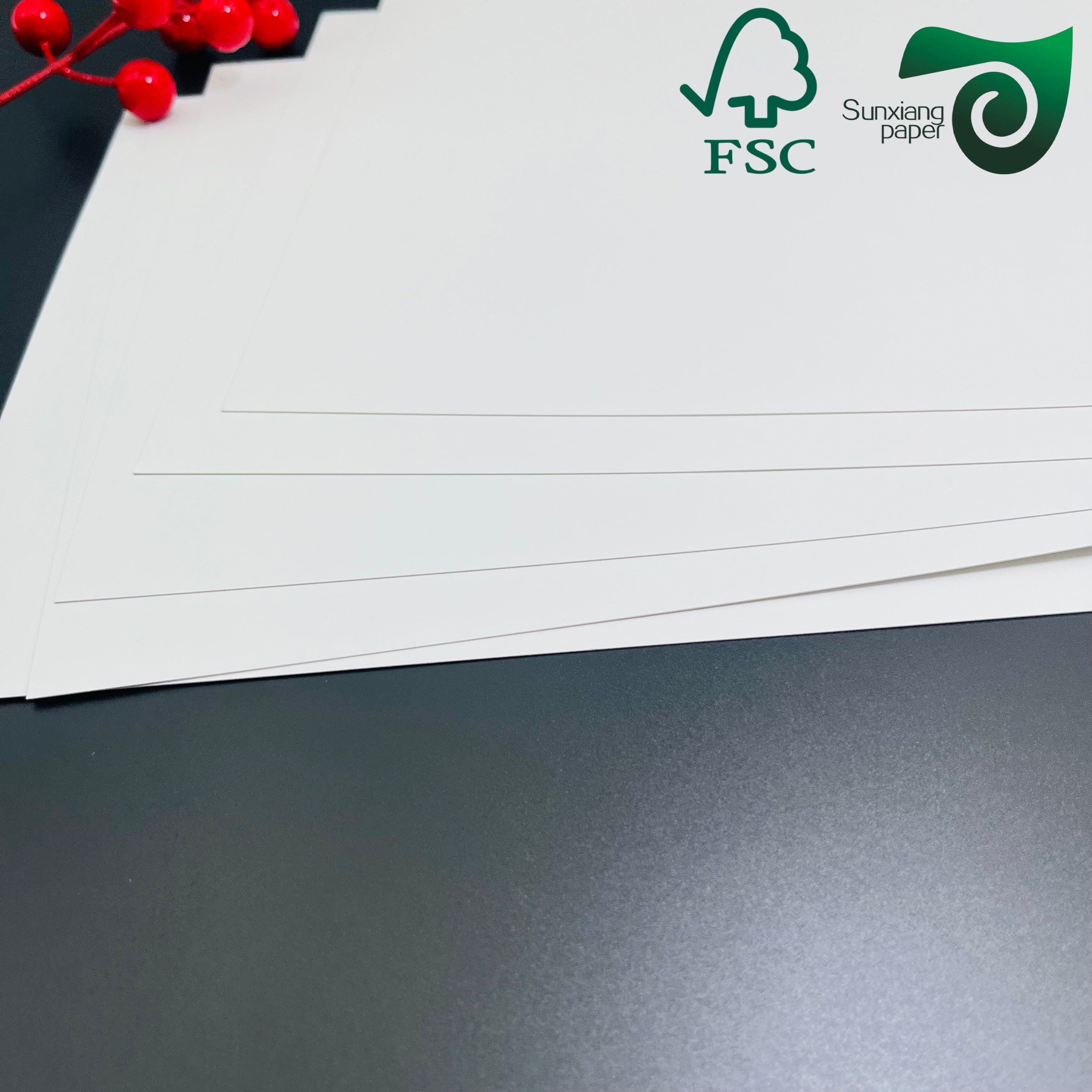 FSC Durable C1S White Cardboard Paper OEM Solutions For Cosmetic Boxes