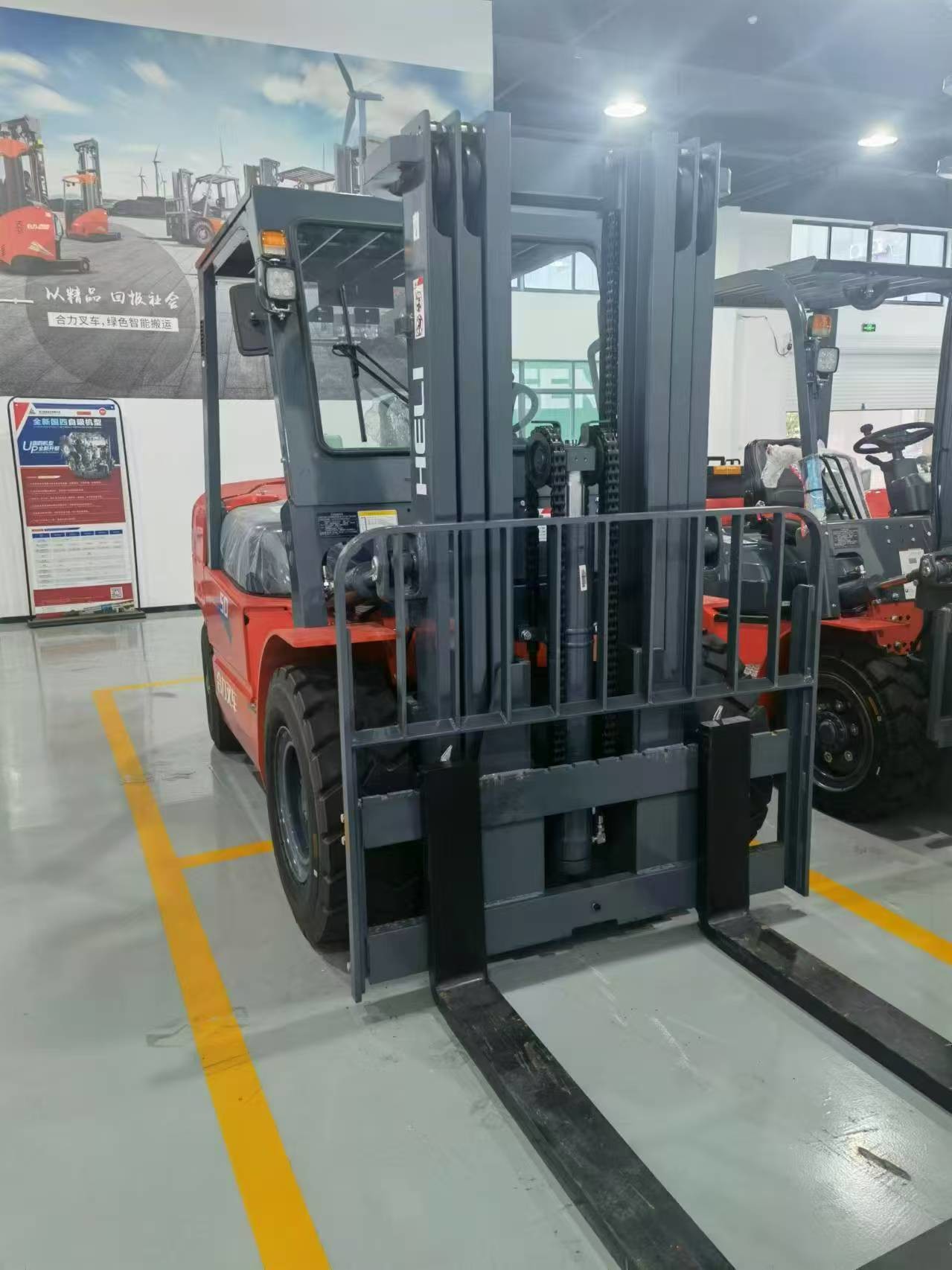 5 Tons Heli 50 Forklift Diesel Lifting Machine 3 Meters Height 5000kg Weight