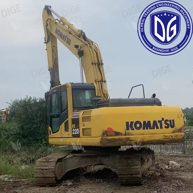 Reliable Performance USED PC220-8 Excavator With Advanced Transmission System