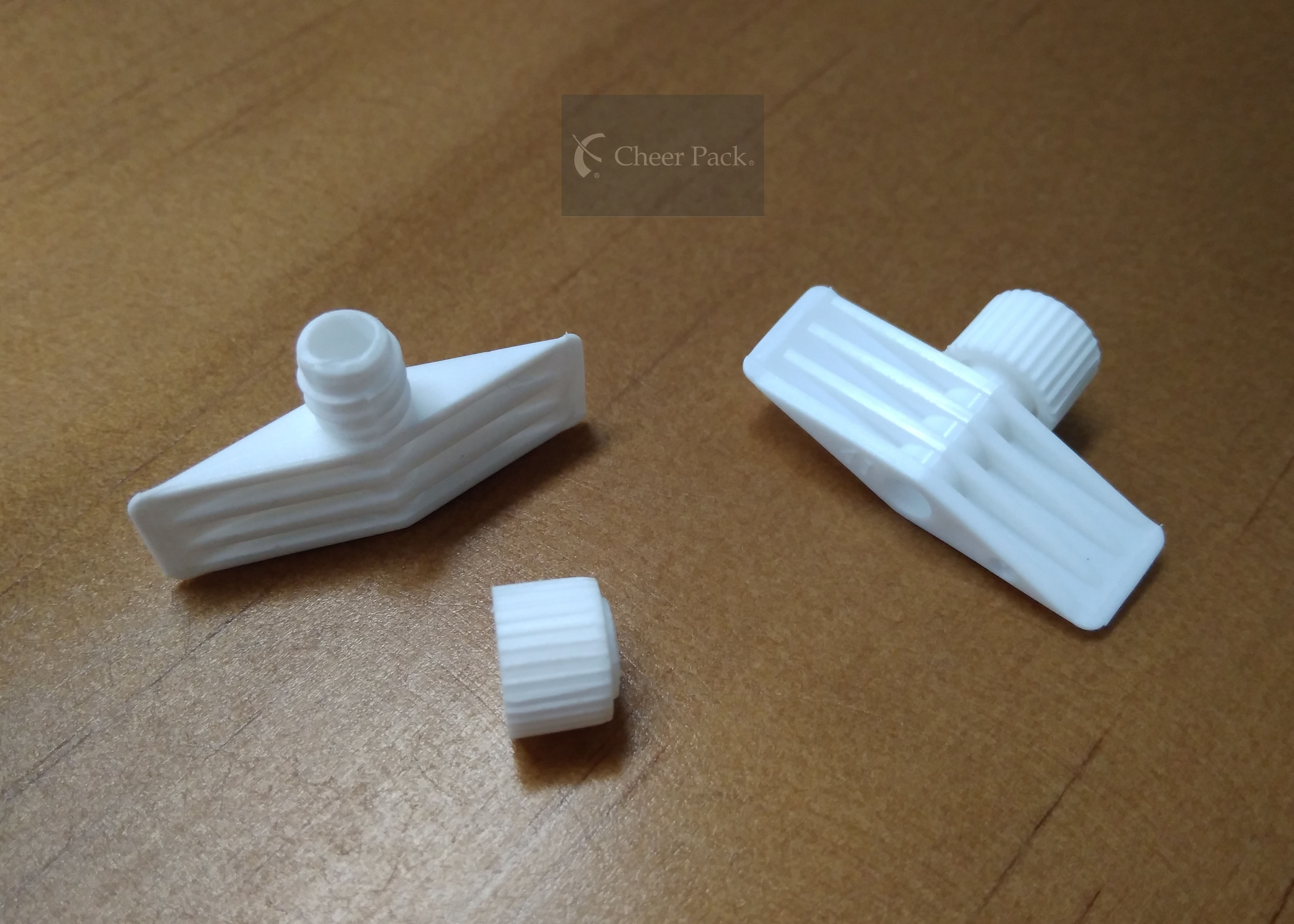 Integrated Style Plastic Twist Spout Cap For Stand Up Pouch , 4 Millimeter Diameter