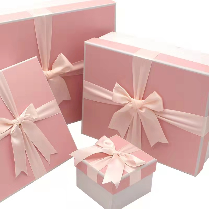 4C/UV/Lamination/Embossing/Stamping Surface Finish on Personalized Gift Box