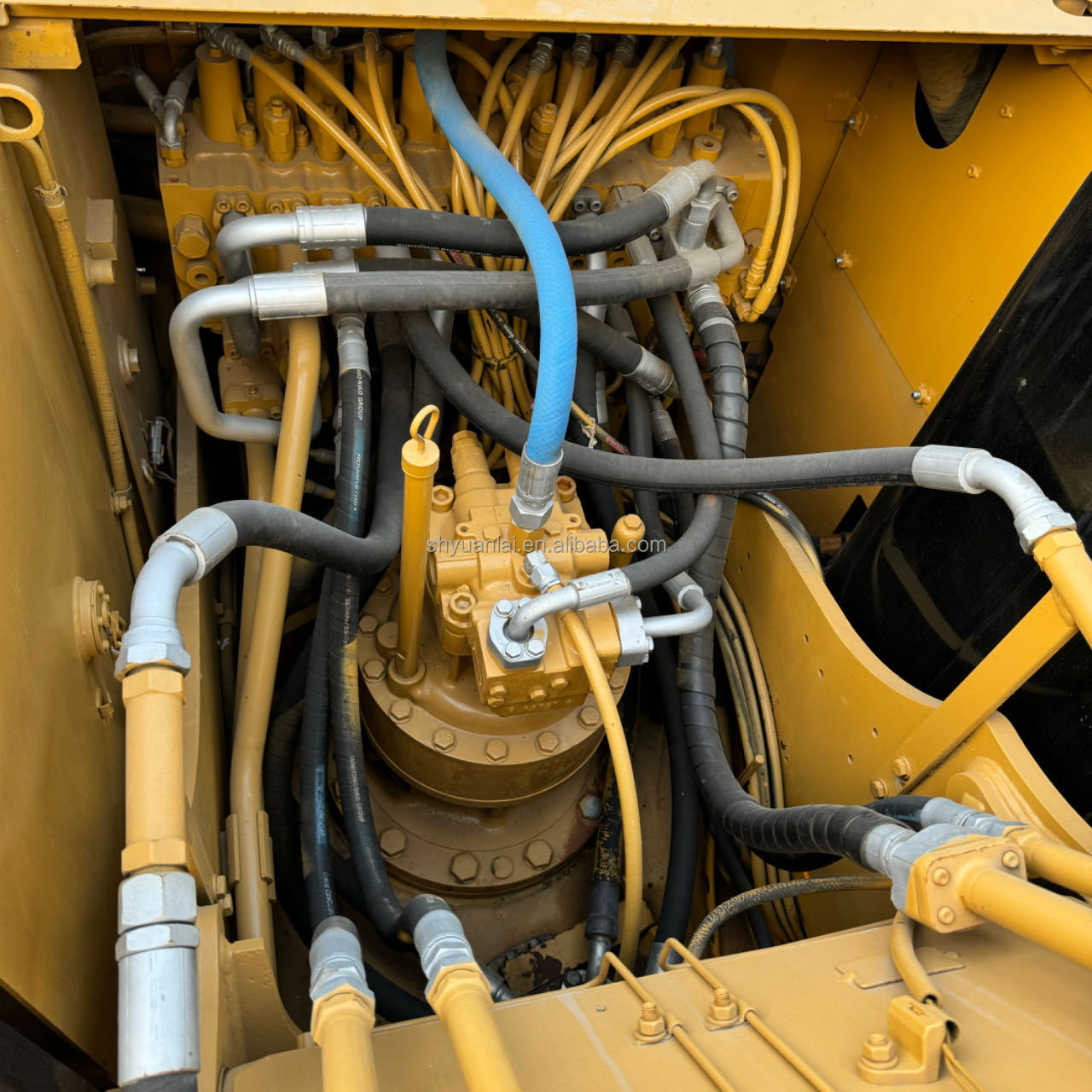CAT320D2 Second-Hand Excavator with and High Work Efficiency in Good Condition Ready
