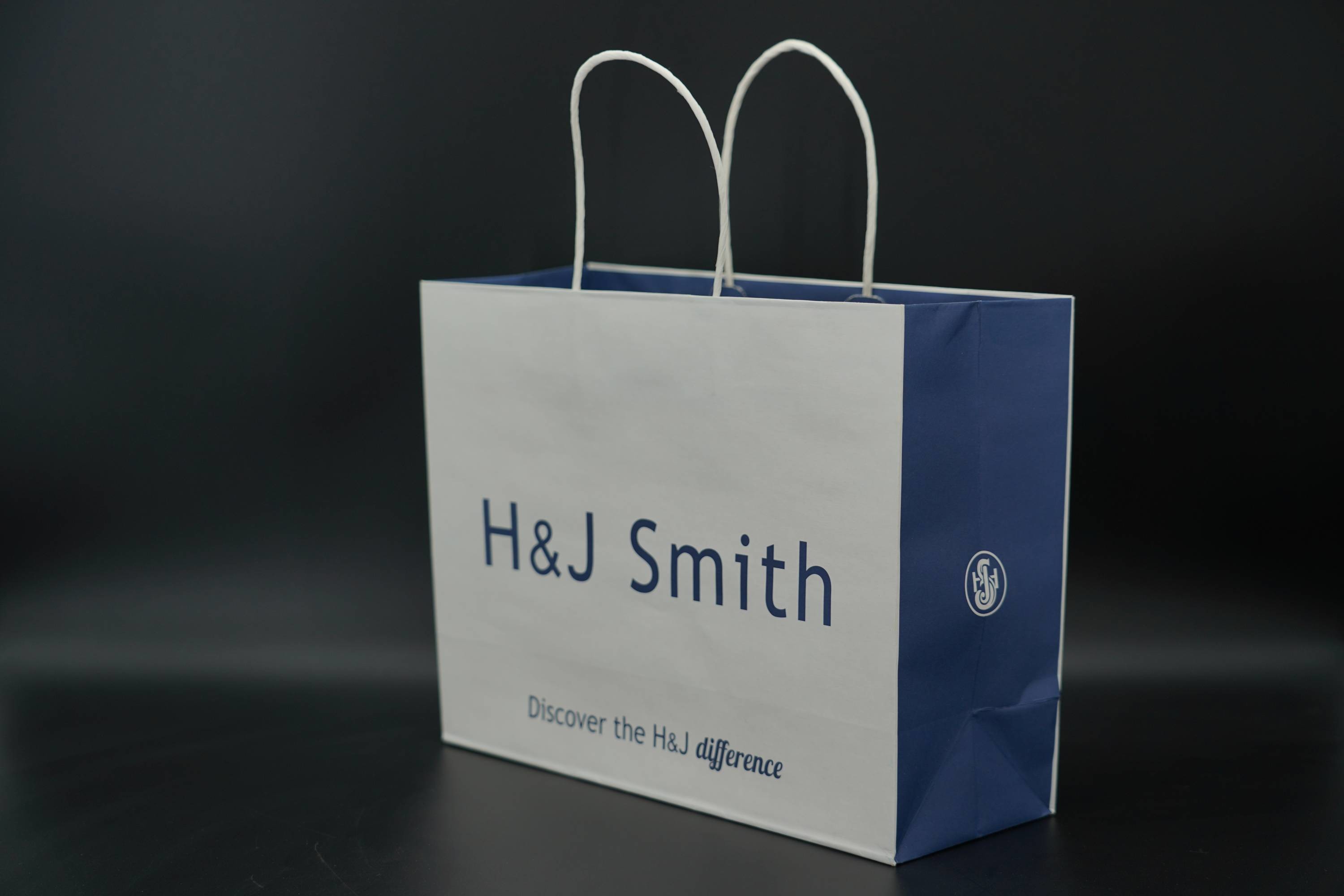Luxury Coated Eco Paper Bags Packaging Biodegradable With Twisted Paper Handles