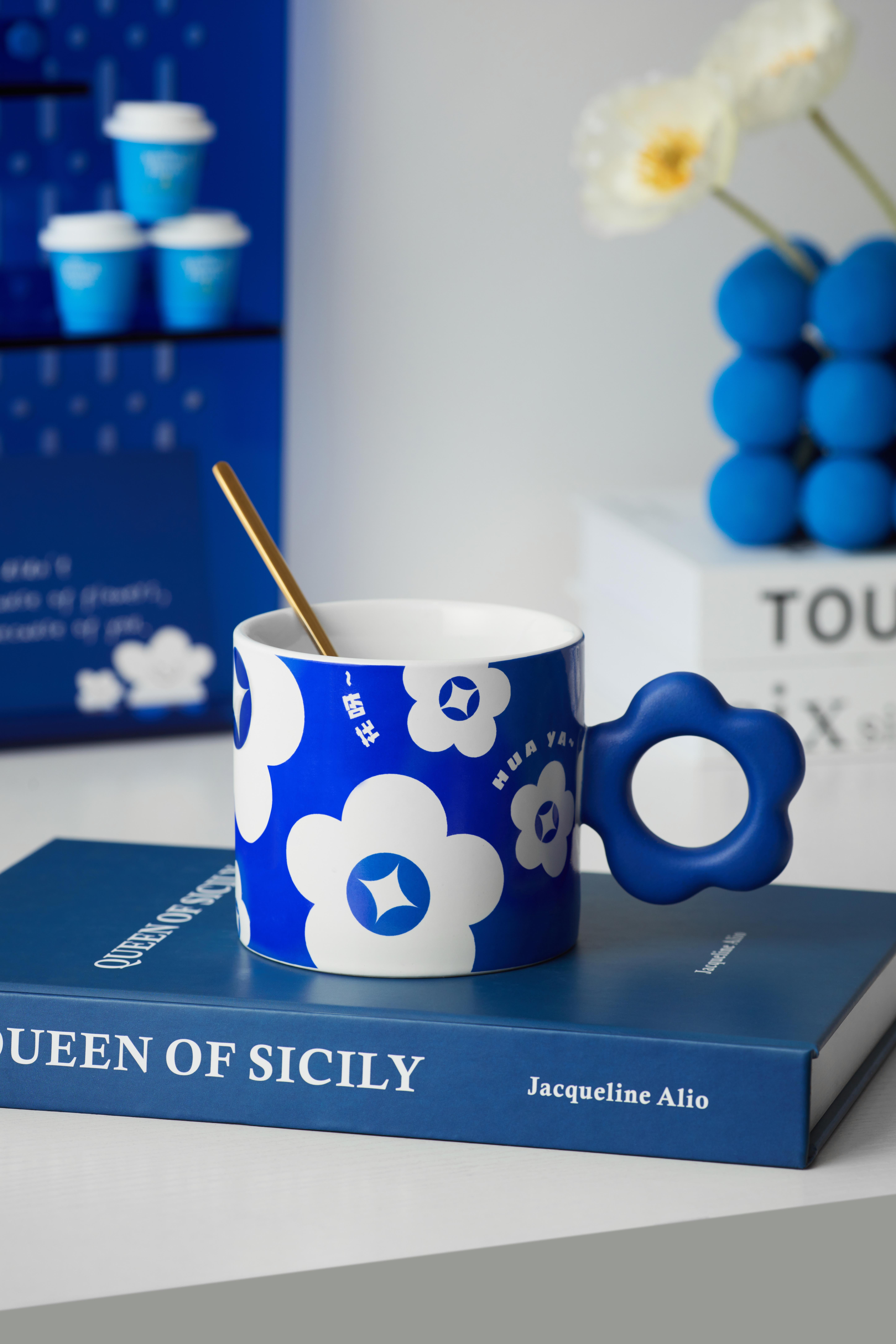 Ready To Ship In Stock Wholesale Mugs Vintage Klein Blue Creative High Value Ceramic Boys Mugs Customizable Office Couple