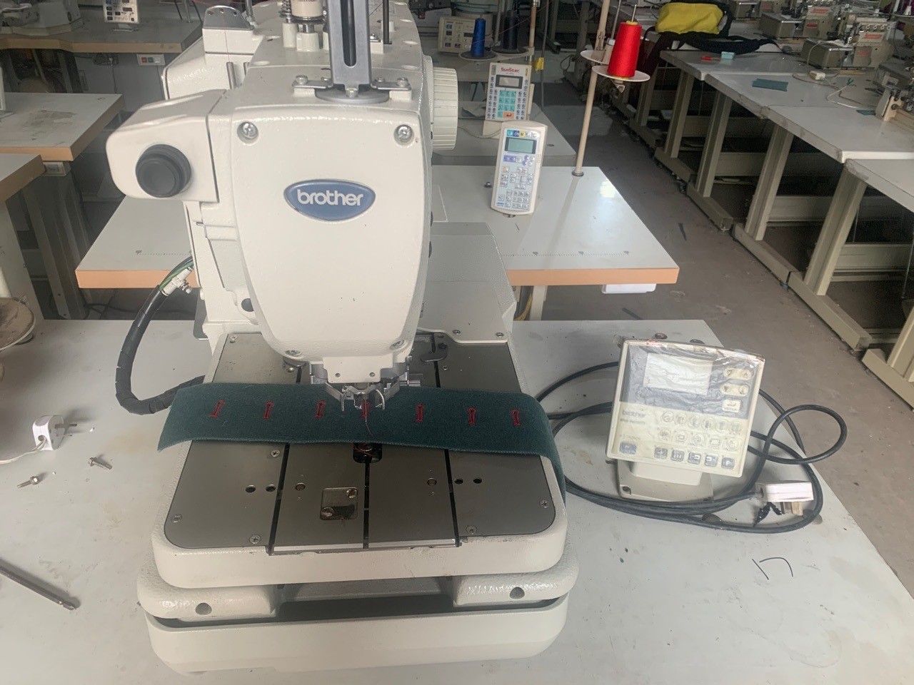 Direct Drive Secondhand Sewing Machine Computerized Brother Eyelet Buttonhole