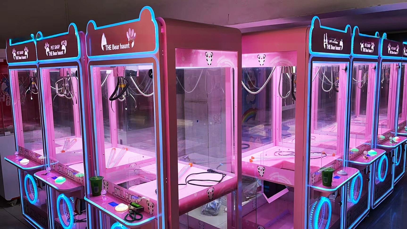 Dreamland coin operated claw crane toys machine crane arcade claw machine game with bill acceptor