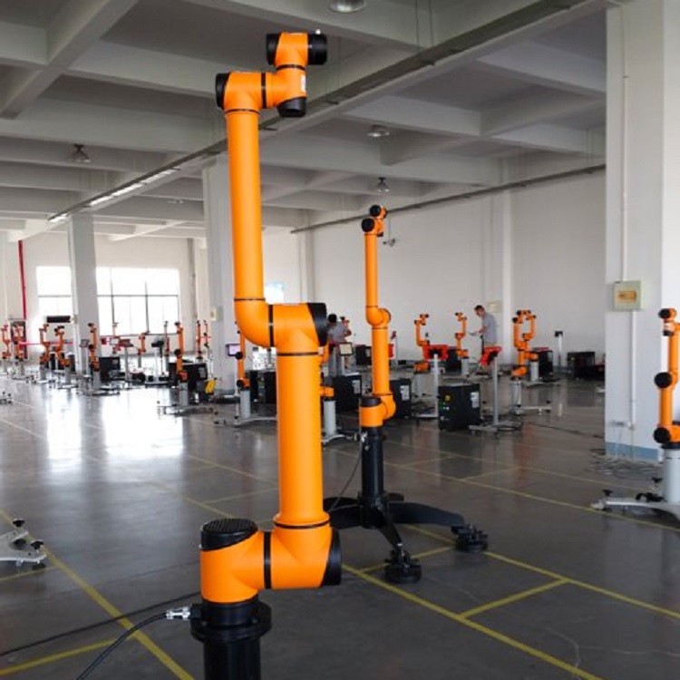 High Payload Cobot Robot AUBO i10 With 10KG Payload 6 Axis Industrial Robotic Arm For Welding Machine