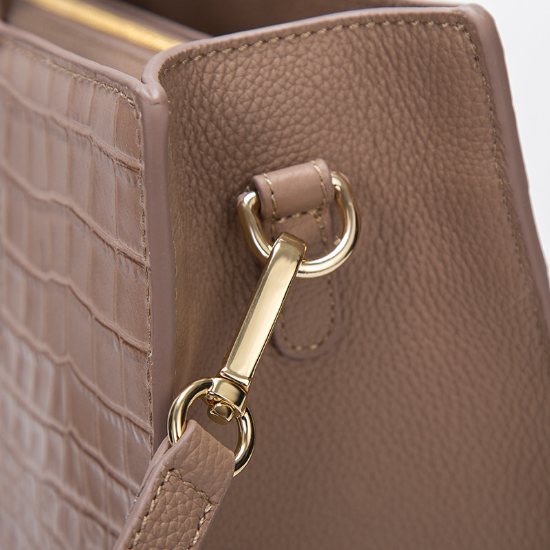 Shoulder Bags Real Leather Triangle Shape Crossbody Bag