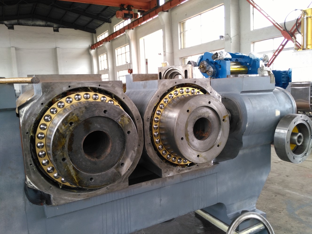 XK560 Open Rubber Mixing Mill Machine 90KW Rubber Mill Mixer