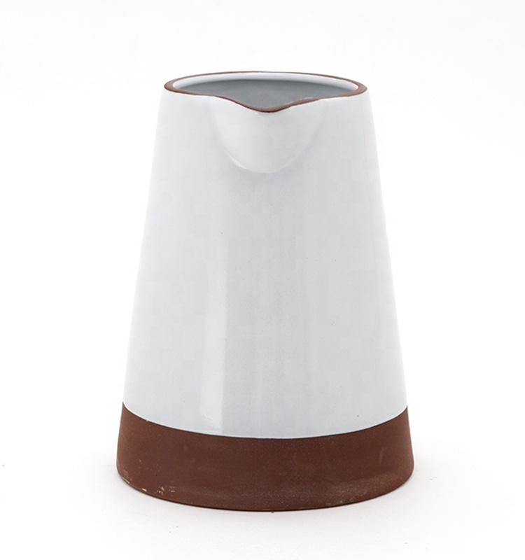 White Ceramic Water Pitcher With Lid Custom Coffee Water Milk Pitcher Multicolored Manufacturing Jugs