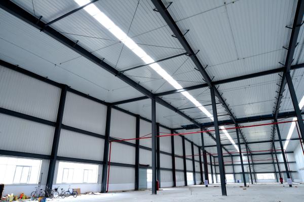 Red Paint Metal Garage Buildings For Cargo Storage & Logistic Transportaiton
