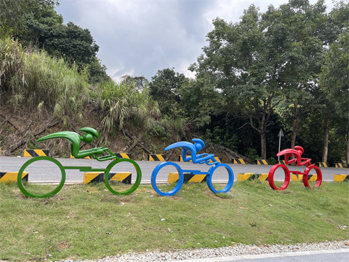 Cycling Race Outdoor Garden Sculptures Multicolor Handmade For Theme Park