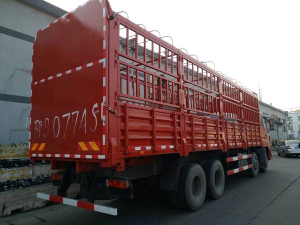 DFL 1311 8x4 Cargo Van Truck LHD / RHD Lattice Fence Truck For Animal Transporta