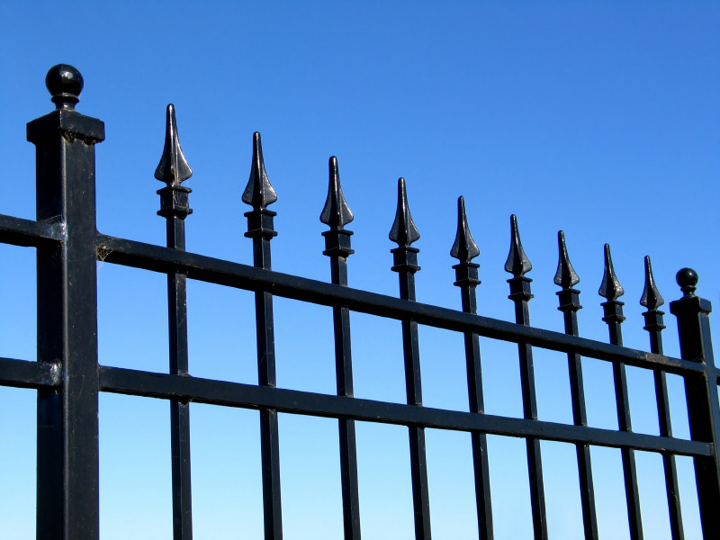 2400mm Width Galvanized Steel Spear Top Garrison Fence Panel/Steel Picket Fencing