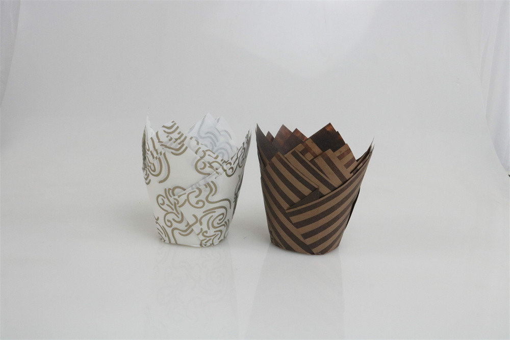 LFGB Greaseproof Paper Tulip Muffin Cups For Cake Baking