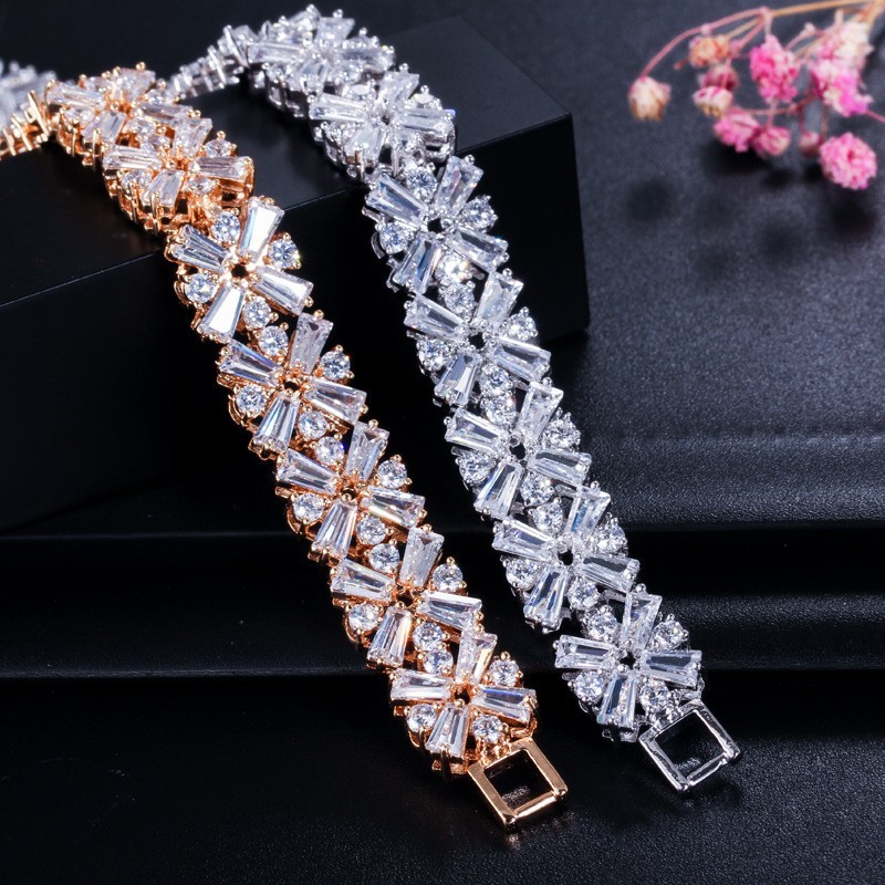 New Flower Bracelet Shining Tiny CZ Crystal Charming Bracelet Link Chain Bracelet for Women Wedding Party Jewelry