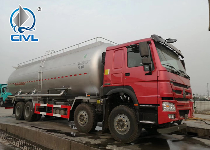 SINOTRUK HOWO Fuel Tanker Truck 8x4 380HP, EUROII / EURO III Heavy Dury Oil tanker
