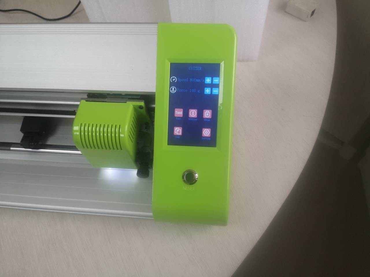 Portable Lightful Green Contour Cutting Plotter Mini-CCD450L Easy To Operate