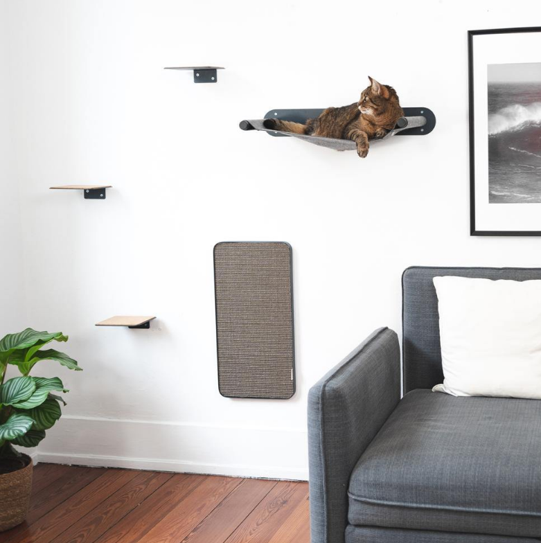 Customized Heavy Duty Cat Shelf Handcrafted Frame Wall Mounted Cat Iron Furniture Rack