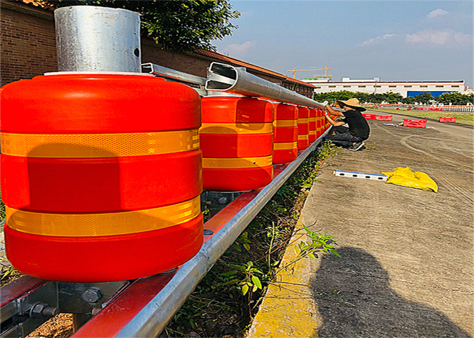 EVA Filled Eco Rolling Guardrail Barrier SB Certificate Approved 10