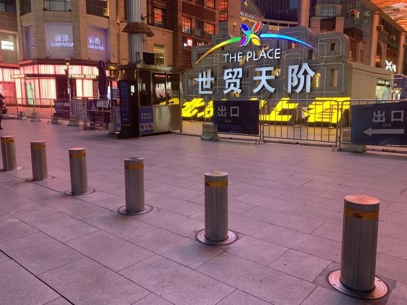 Emergency Power Failure Automatic Rising Bollards With Optional Heating