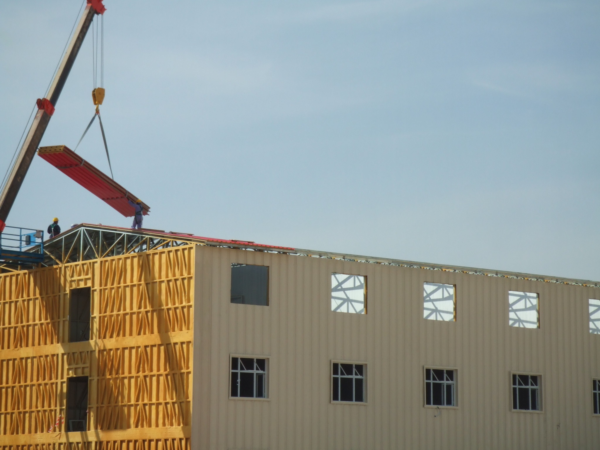 Low-Cost Prefab Commercial Buildings / Energy Saving Prefab Metal Building