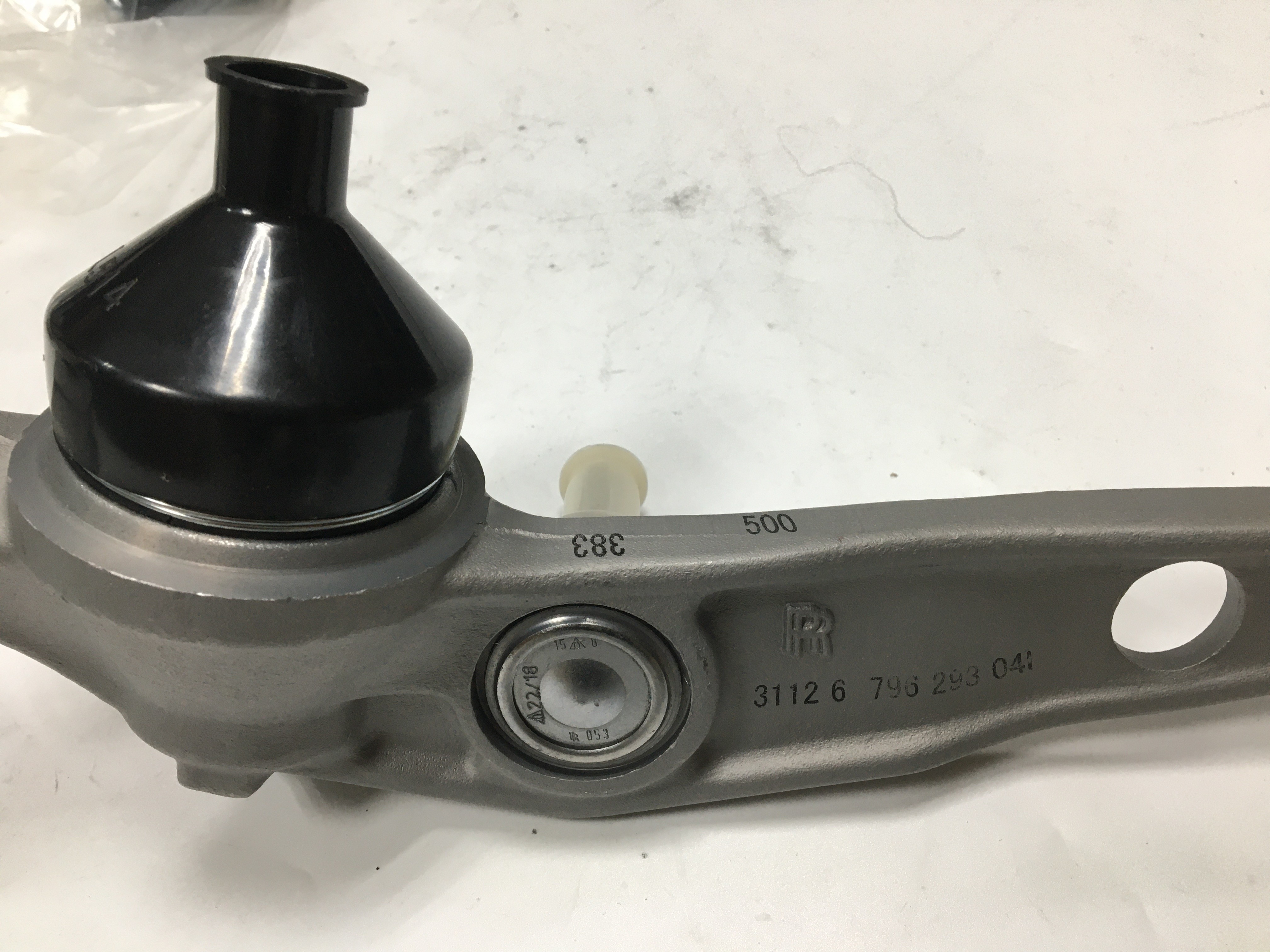 Lower Control Arm 31122180523 31126796294 31126796295 For Rolls Royce Phantom