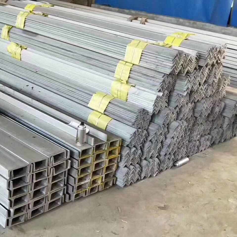 Corrosion Resistant TP321 Equal Angle Bar Annealed Pickled Hot Rolled