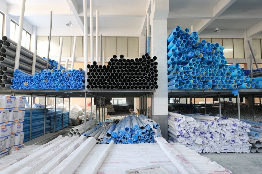 Plastic PVC/UPVC/CPVC Pn10/16 Tube ASTM Sch80 Pipe for Industrial Plubming System