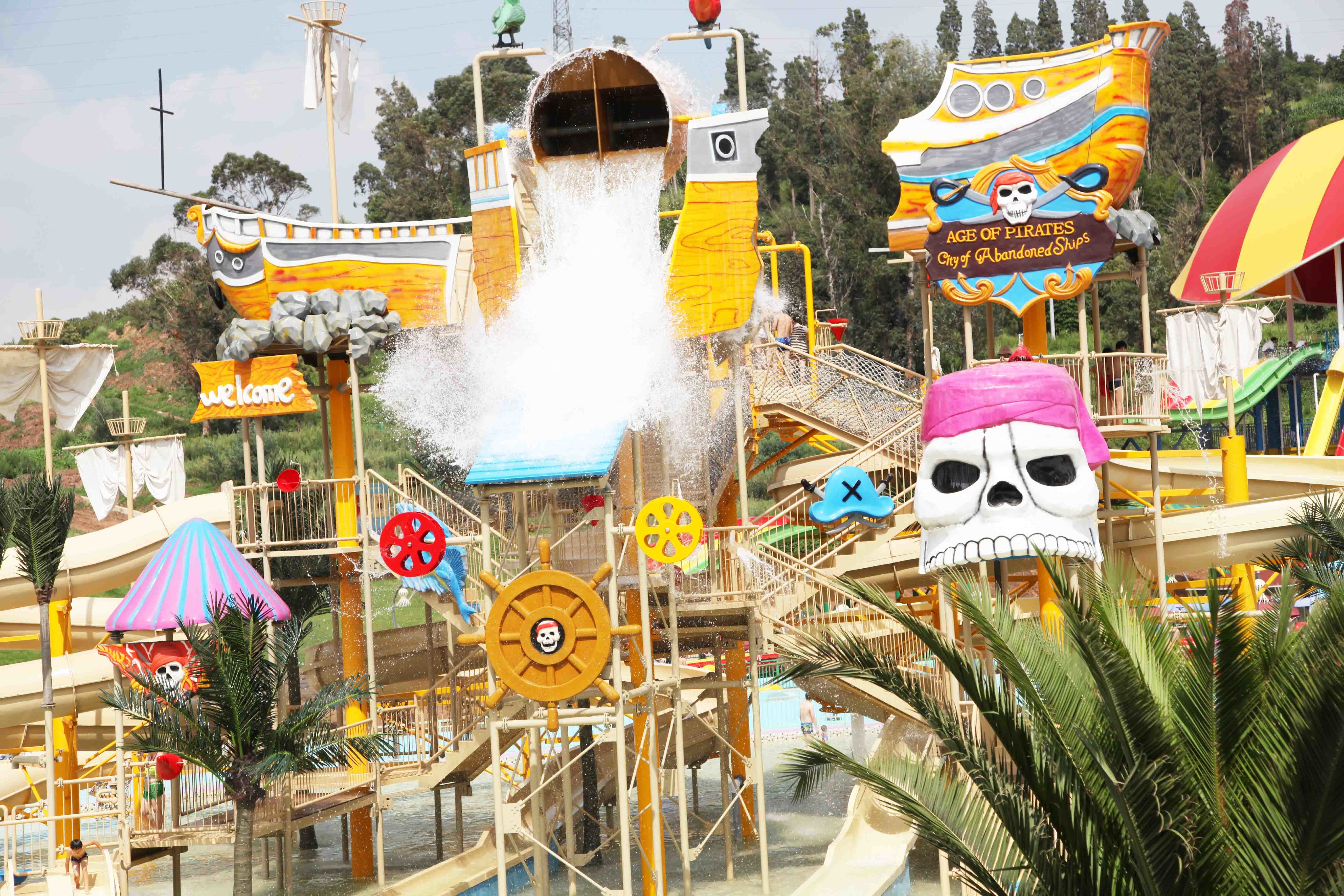 Custom Fiberglass Water Park Equipments , Gaint Water House Playground