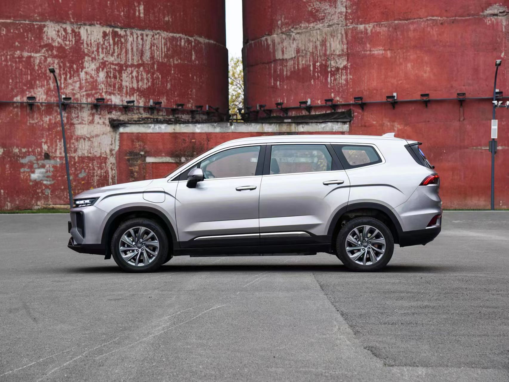 All 2024 LIVAN 9 Pure Electric Vehicles 5 Door 6 Seat Medium SUV CLTC 380/470km 204Ps 310Nm 150kW 0.5h Fast Charge Cars Wholesaler